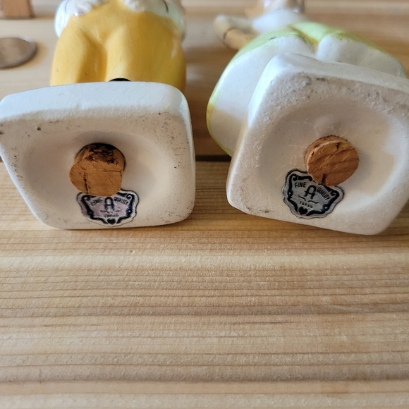 Vintage Salt and Pepper Shakers - Picture 3 of 5